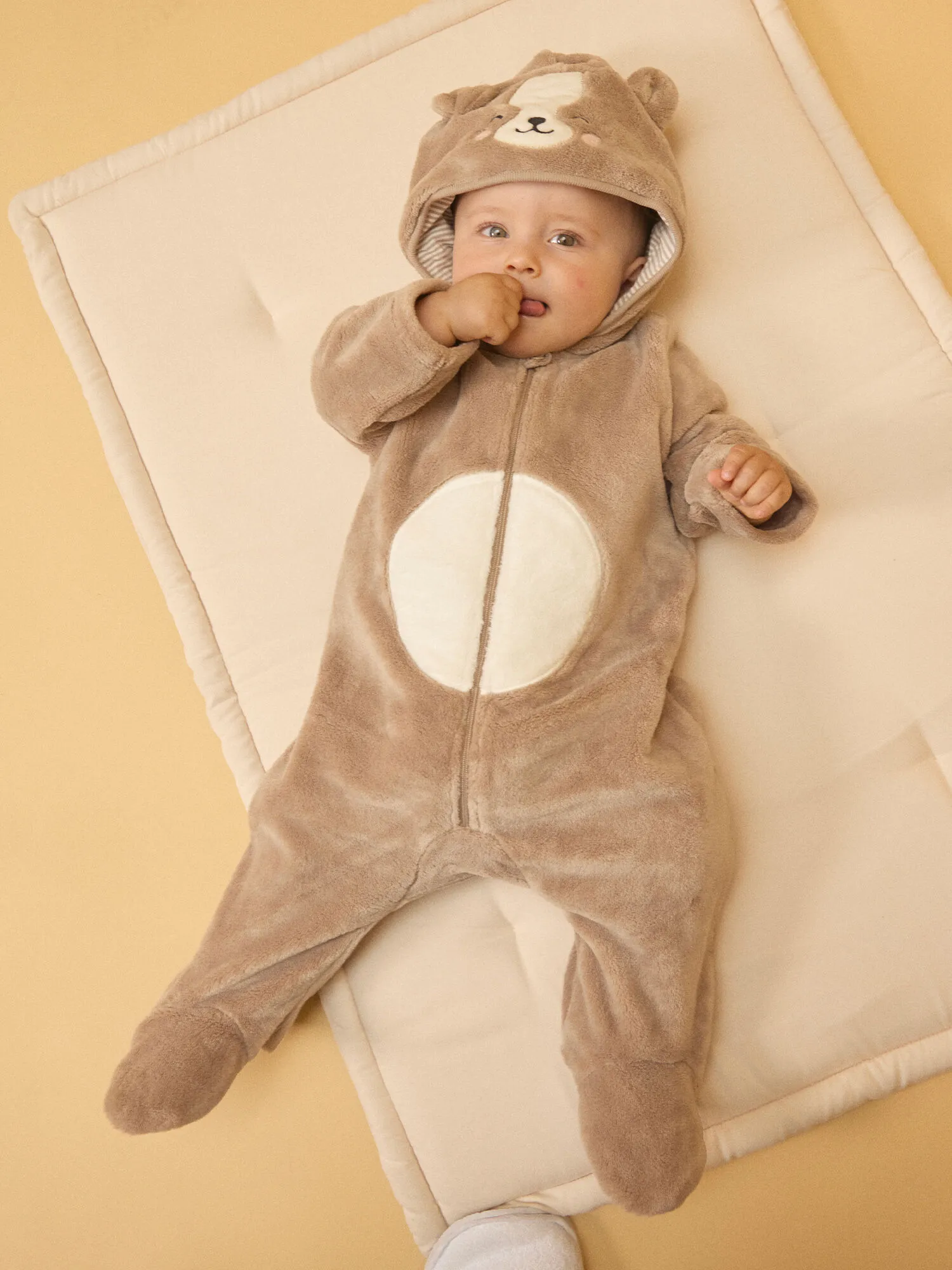 Beige OVER PYJAMA    