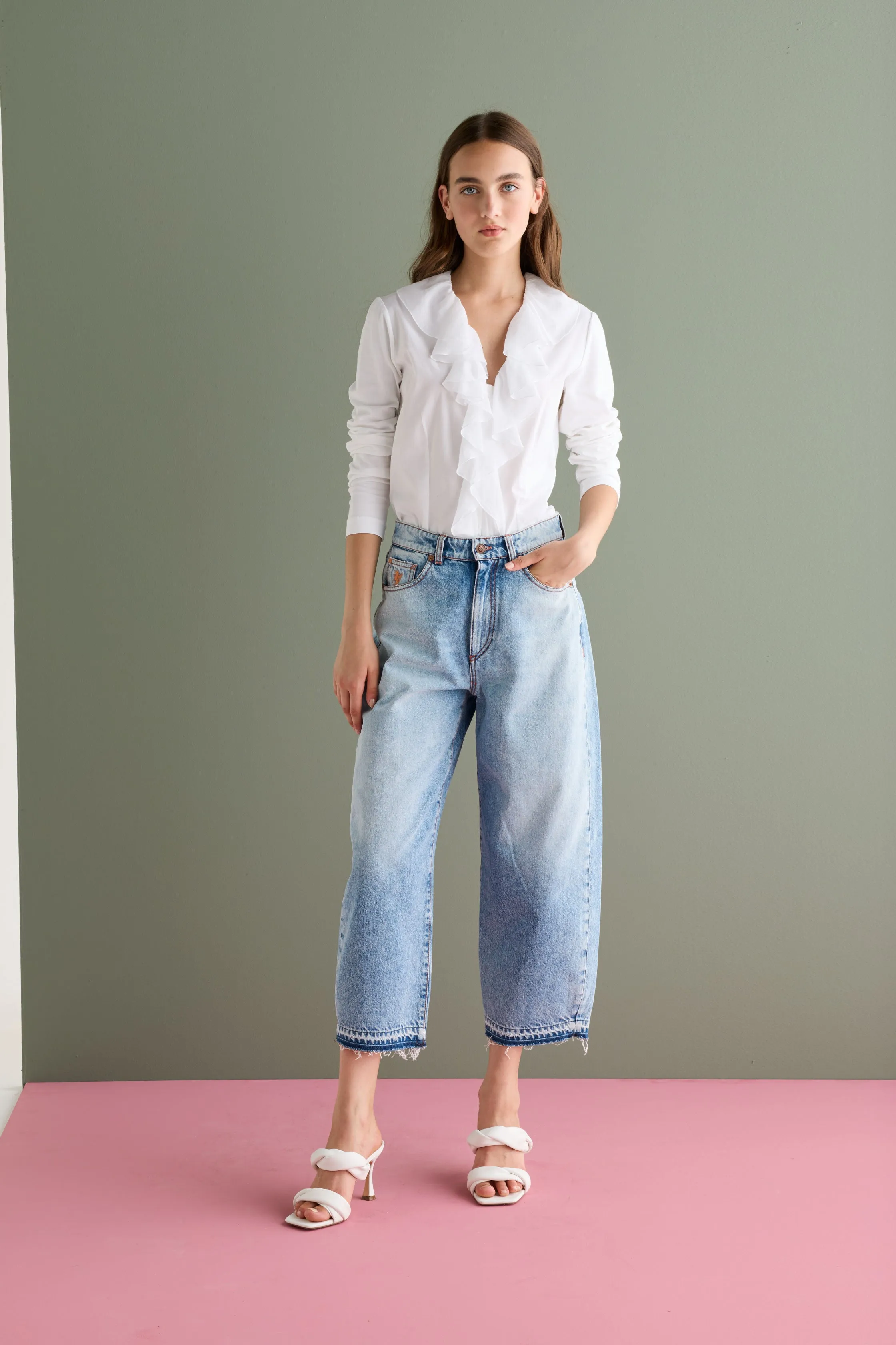 European Culture  ---------    ------------Camicia a Manica Lunga in Cotone con Volant Davanti 67CU 3217
