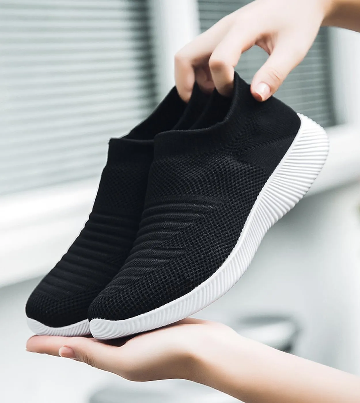 Women Vulcanized Shoes High Quality Women Sneakers Slip On Flats Shoes Women Loafers Walking Flatwomens Flats